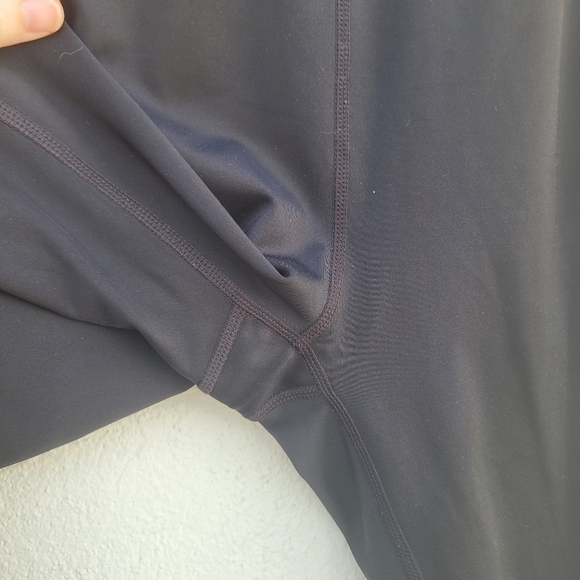 Athleta black mesh panels zipper pocket work out pants size L - Picture 6 of 12